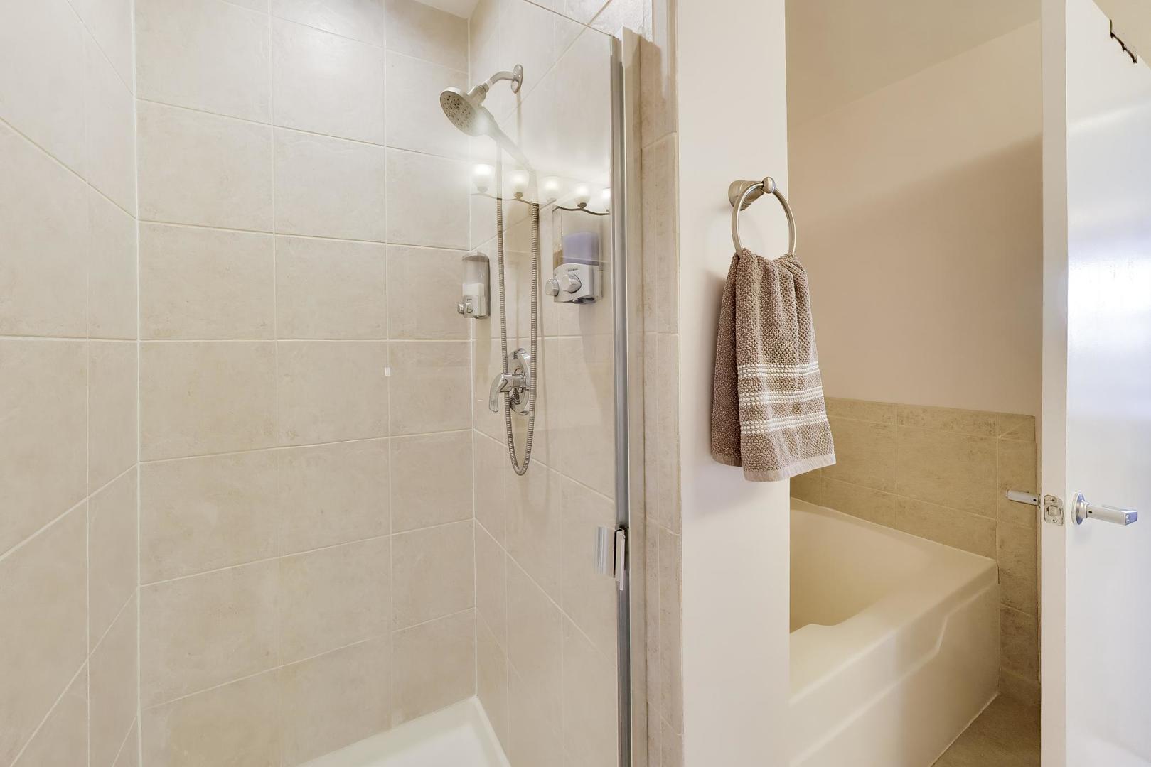 1717 S PRAIRIE Avenue Unit: 1204