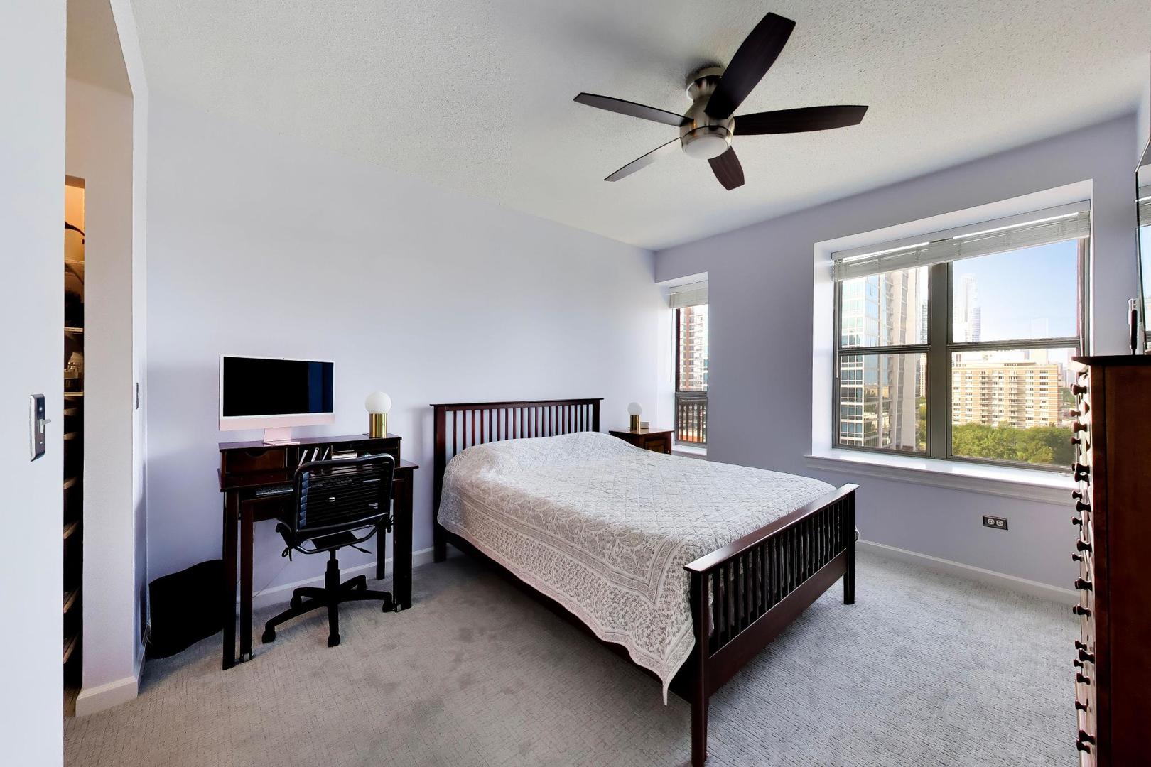 1717 S PRAIRIE Avenue Unit: 1204