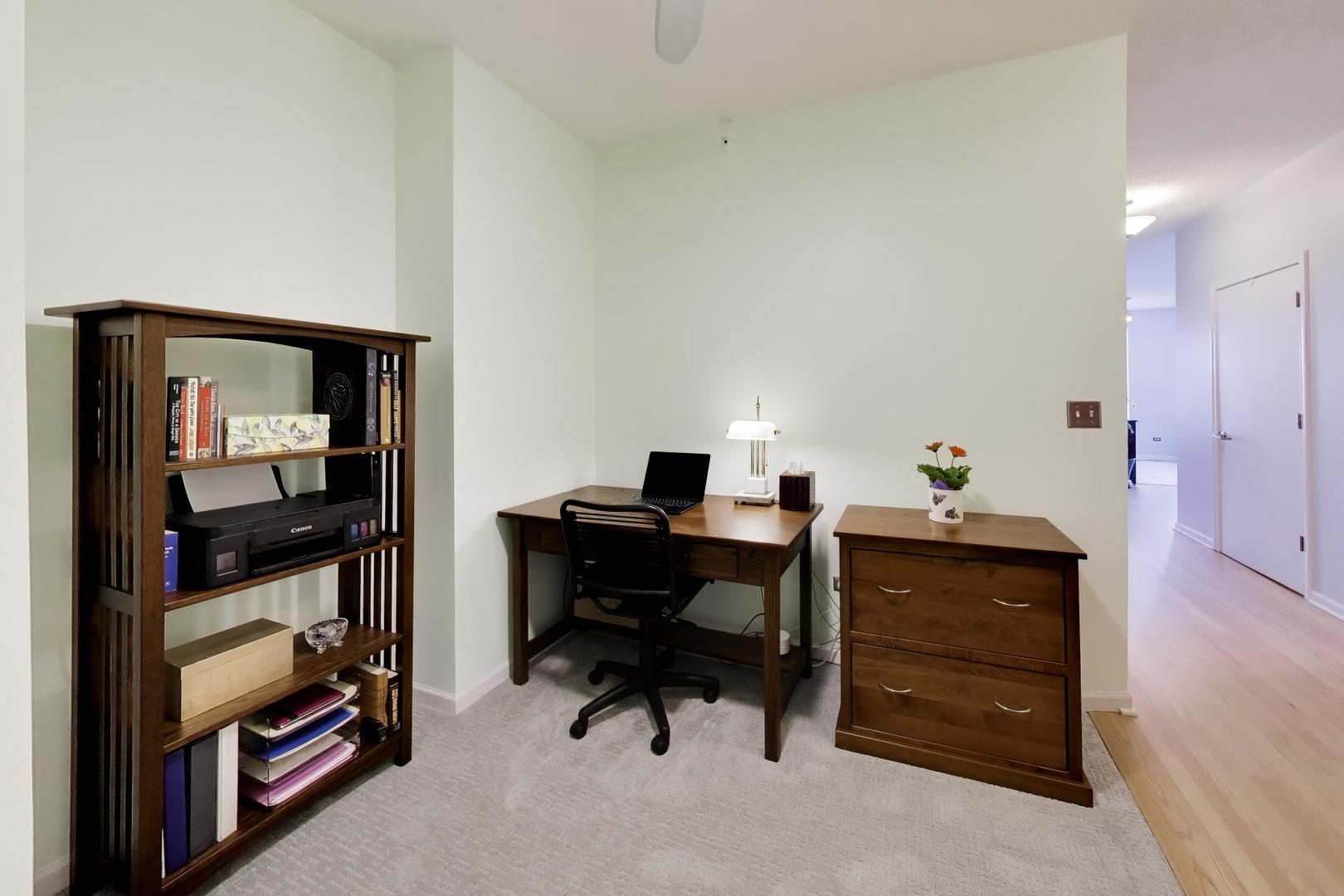 1717 S PRAIRIE Avenue Unit: 1204