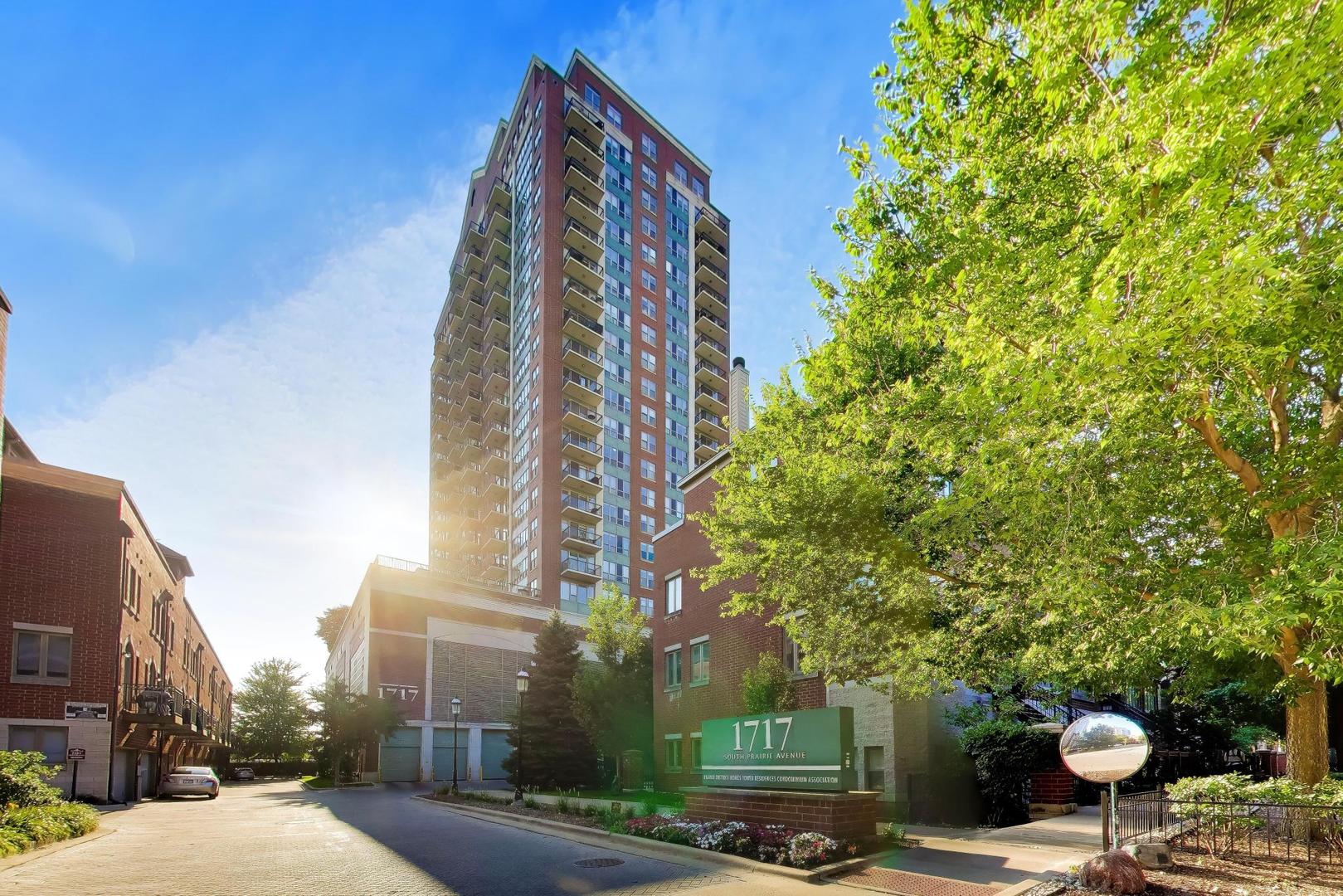 1717 S PRAIRIE Avenue Unit: 1204
