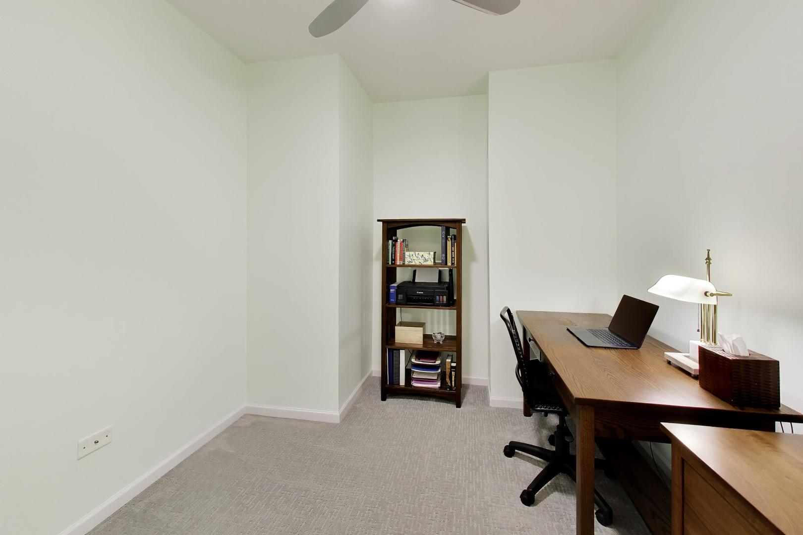 1717 S PRAIRIE Avenue Unit: 1204