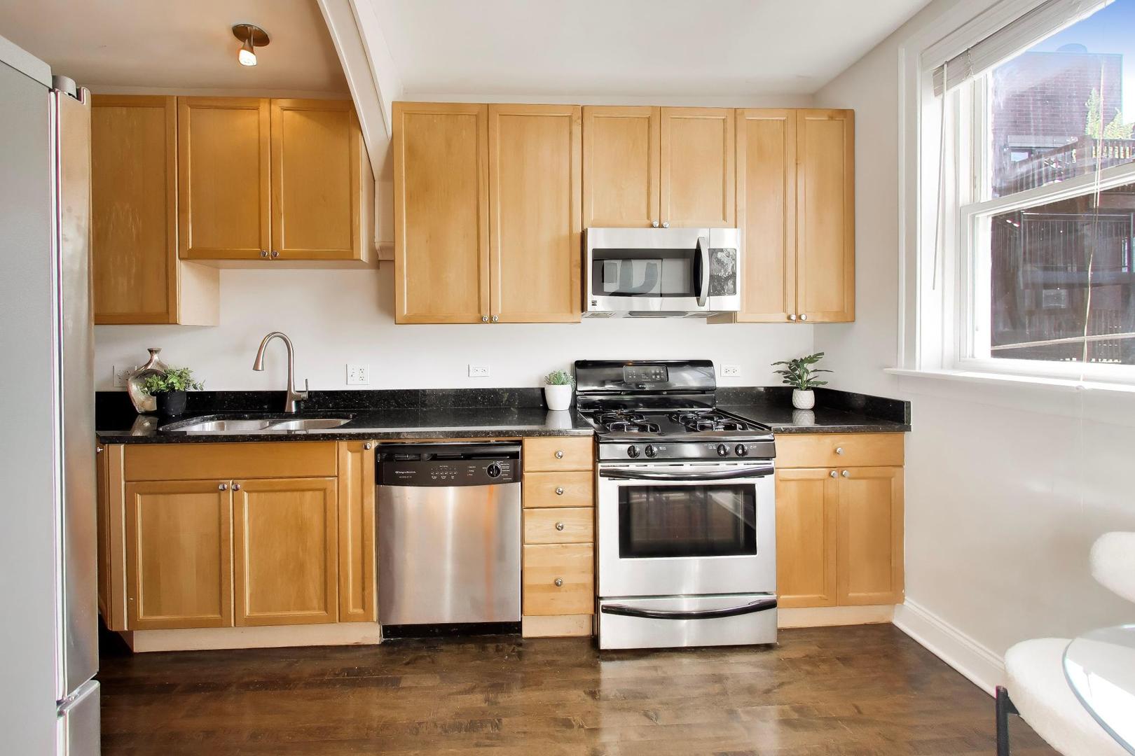 3406 N Bell Avenue Unit: 2