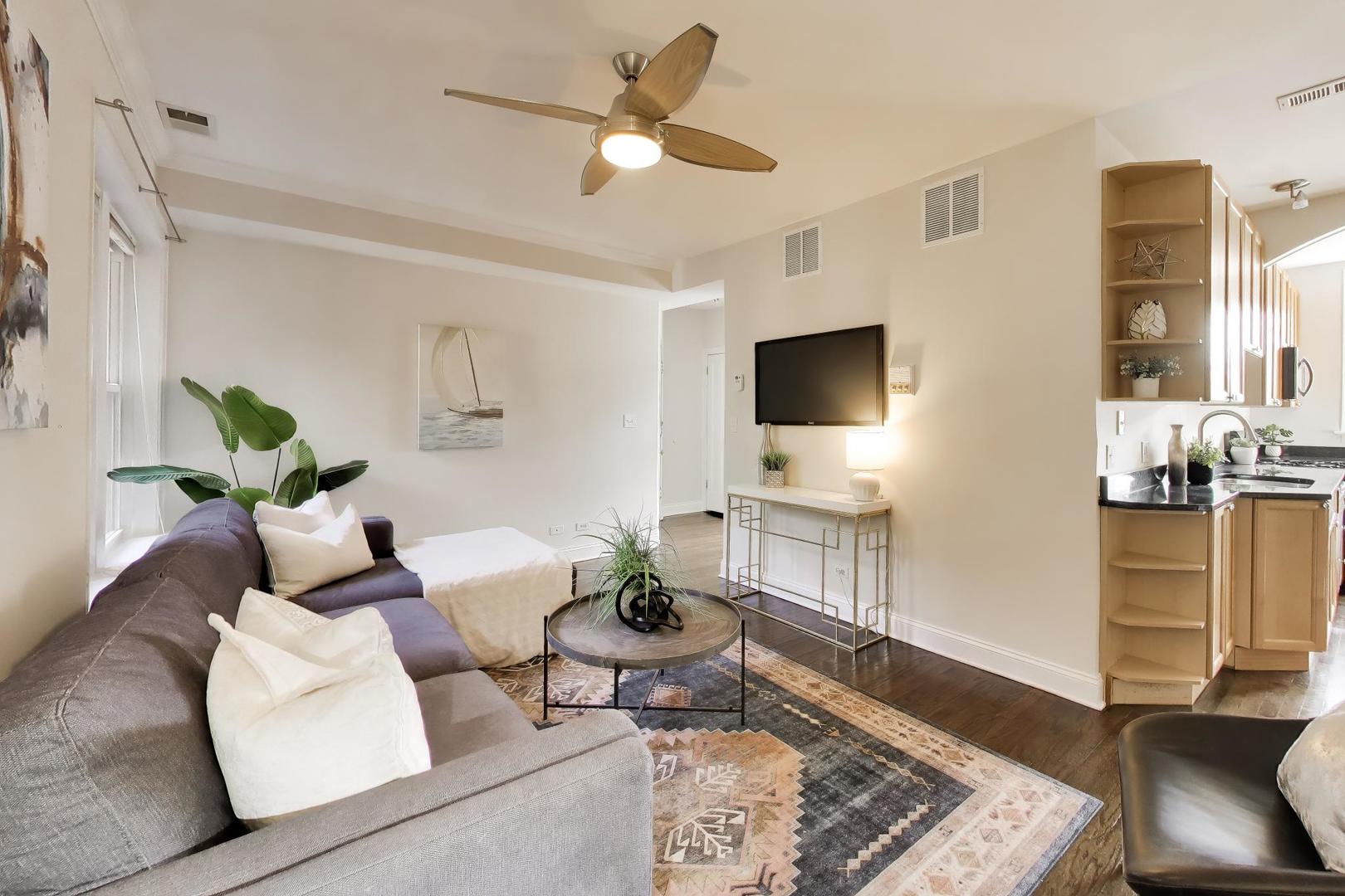 3406 N Bell Avenue Unit: 2