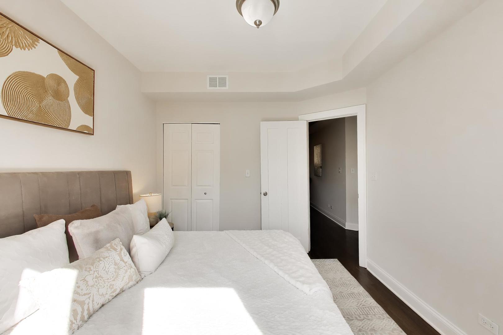 3406 N Bell Avenue Unit: 2