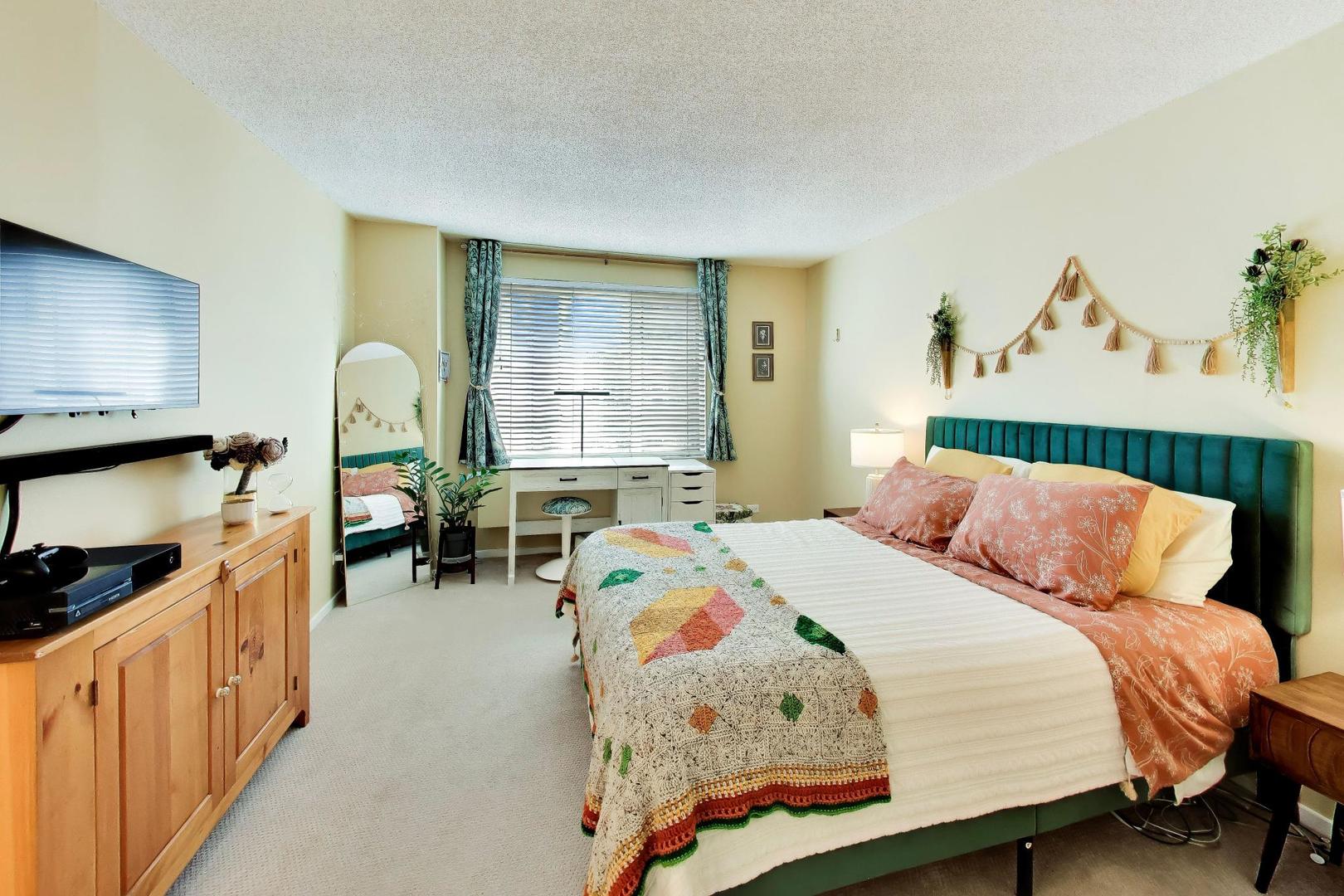 801 S Plymouth Court Unit: 807