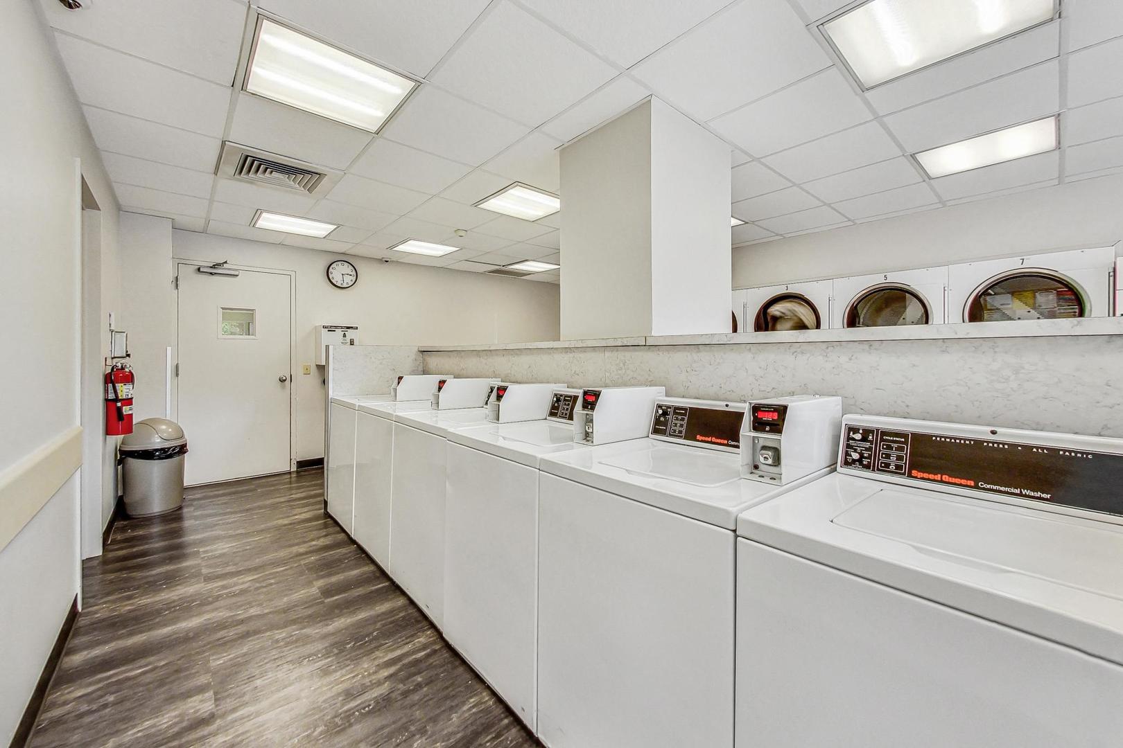 801 S Plymouth Court Unit: 807