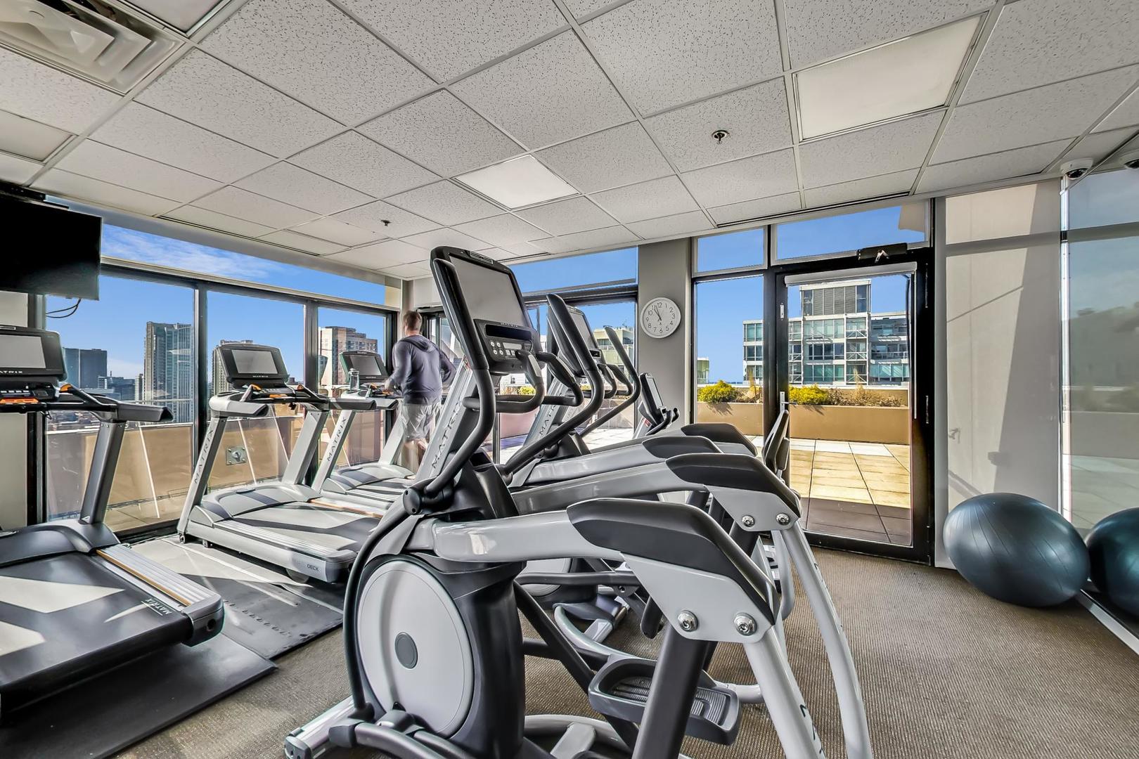 435 W Erie Street Unit: 1508