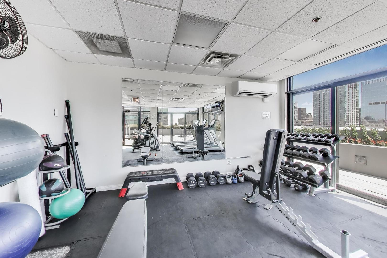435 W Erie Street Unit: 1508