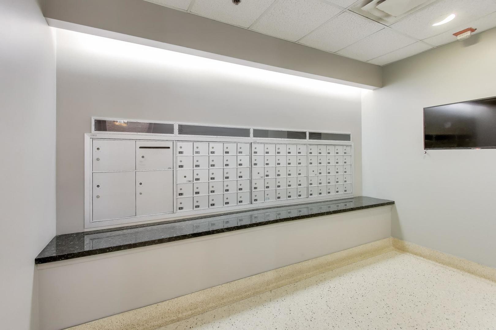 435 W Erie Street Unit: 1508