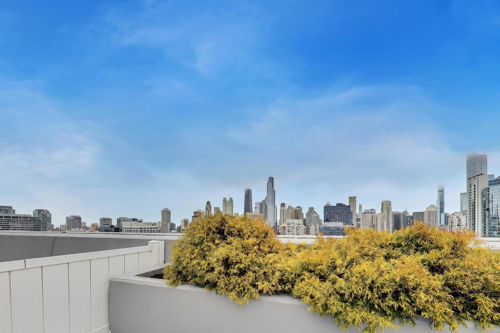 435 W Erie Street Unit: 1508