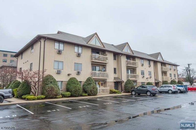 651 Riverside Avenue