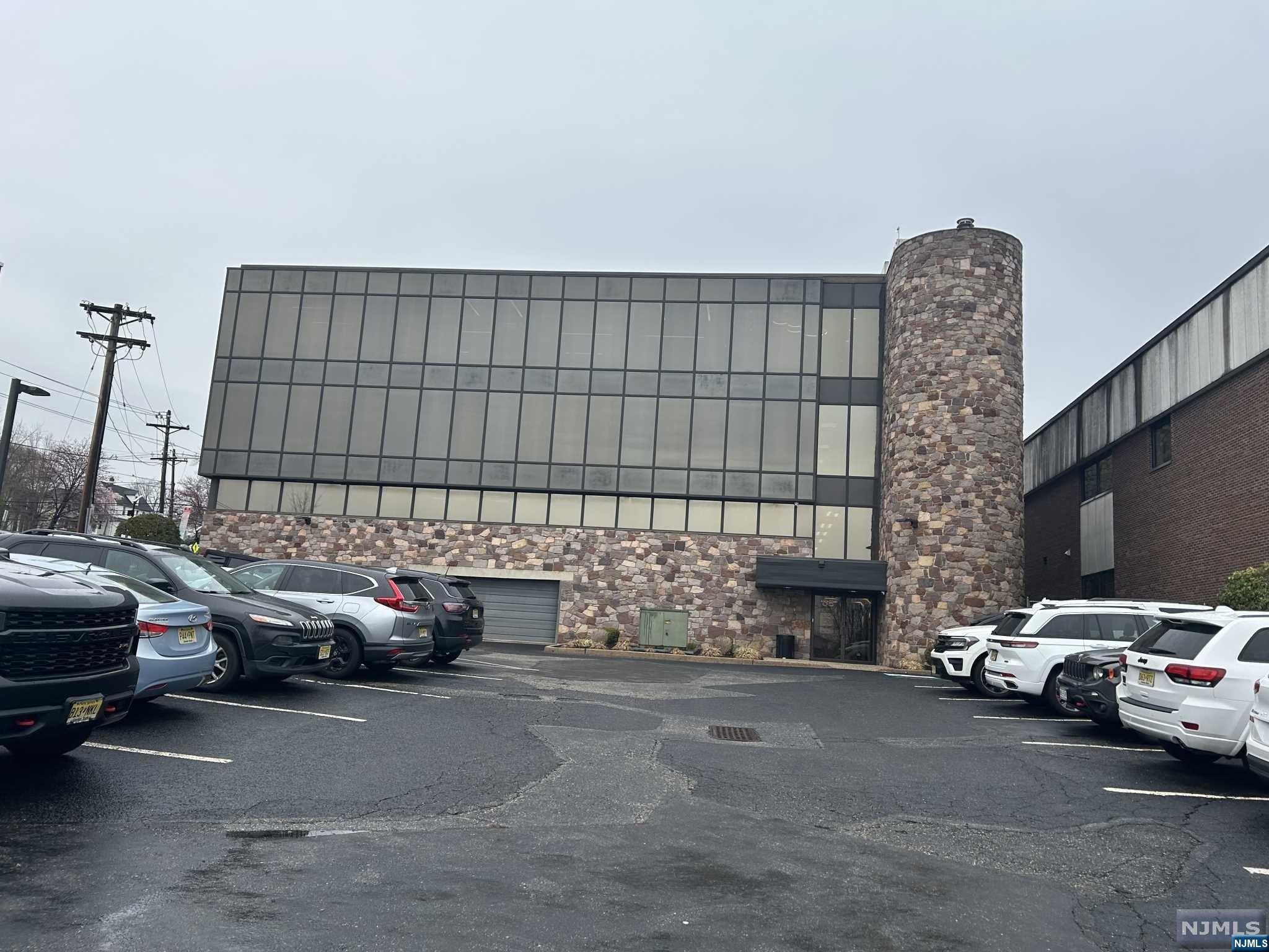 85 Orient Way