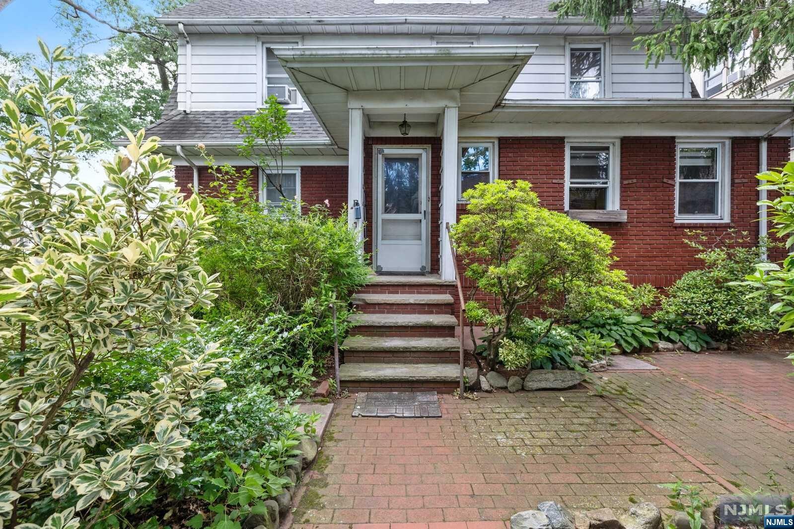135 Maple Street