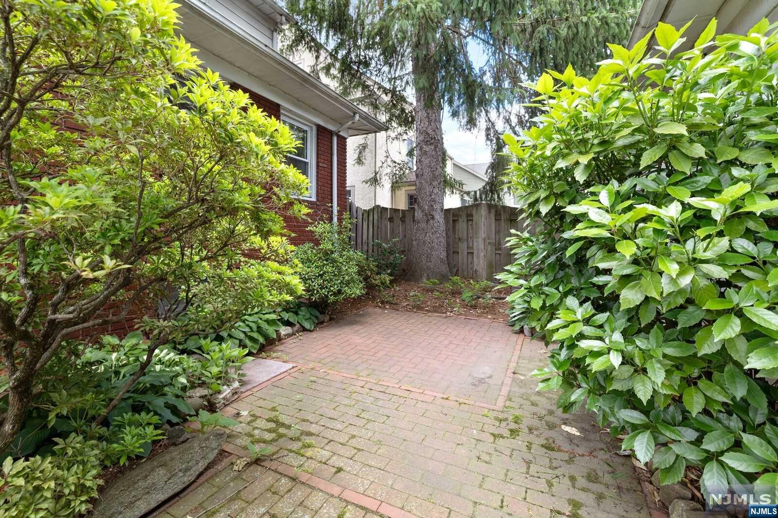 135 Maple Street
