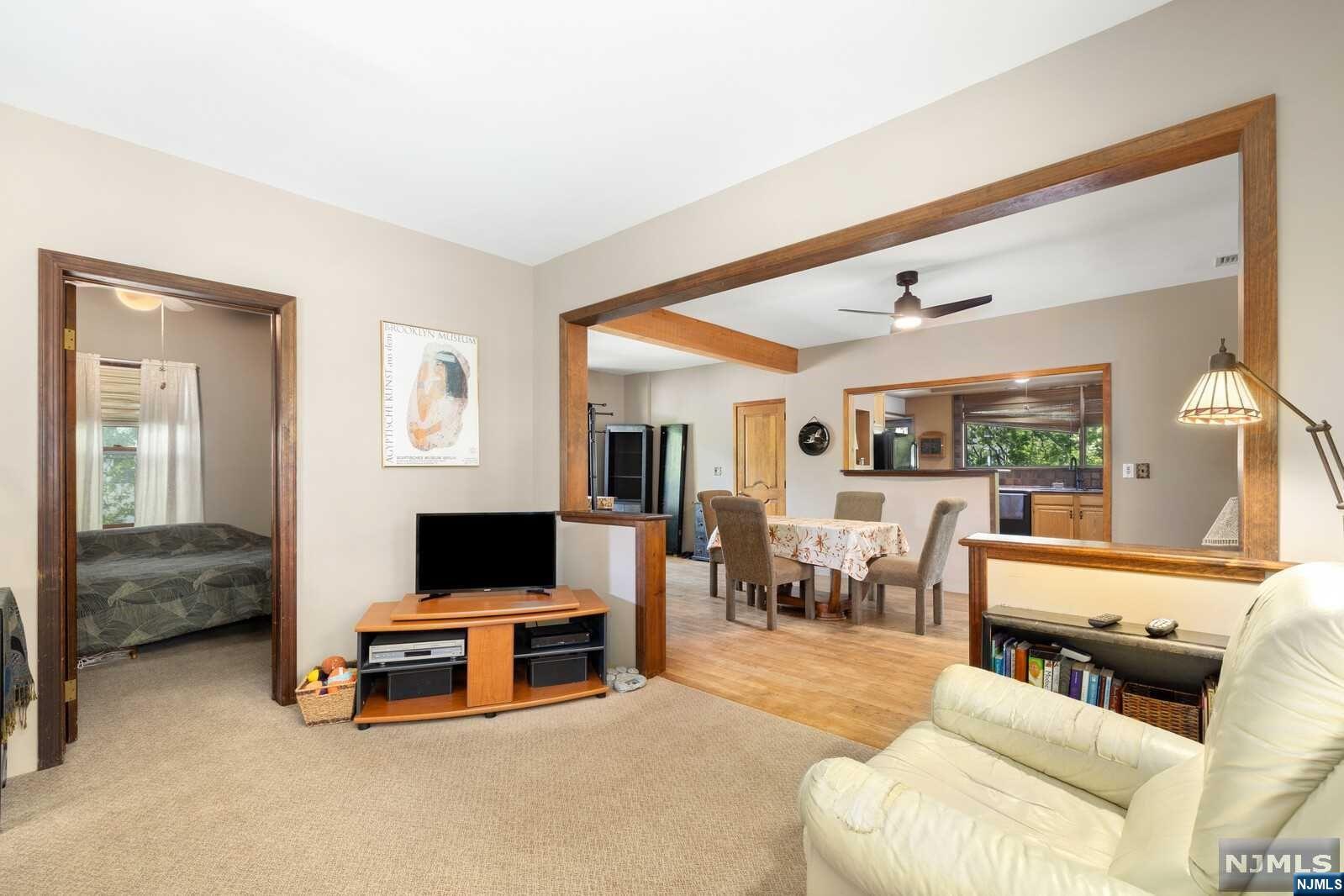 43 Eckel Road