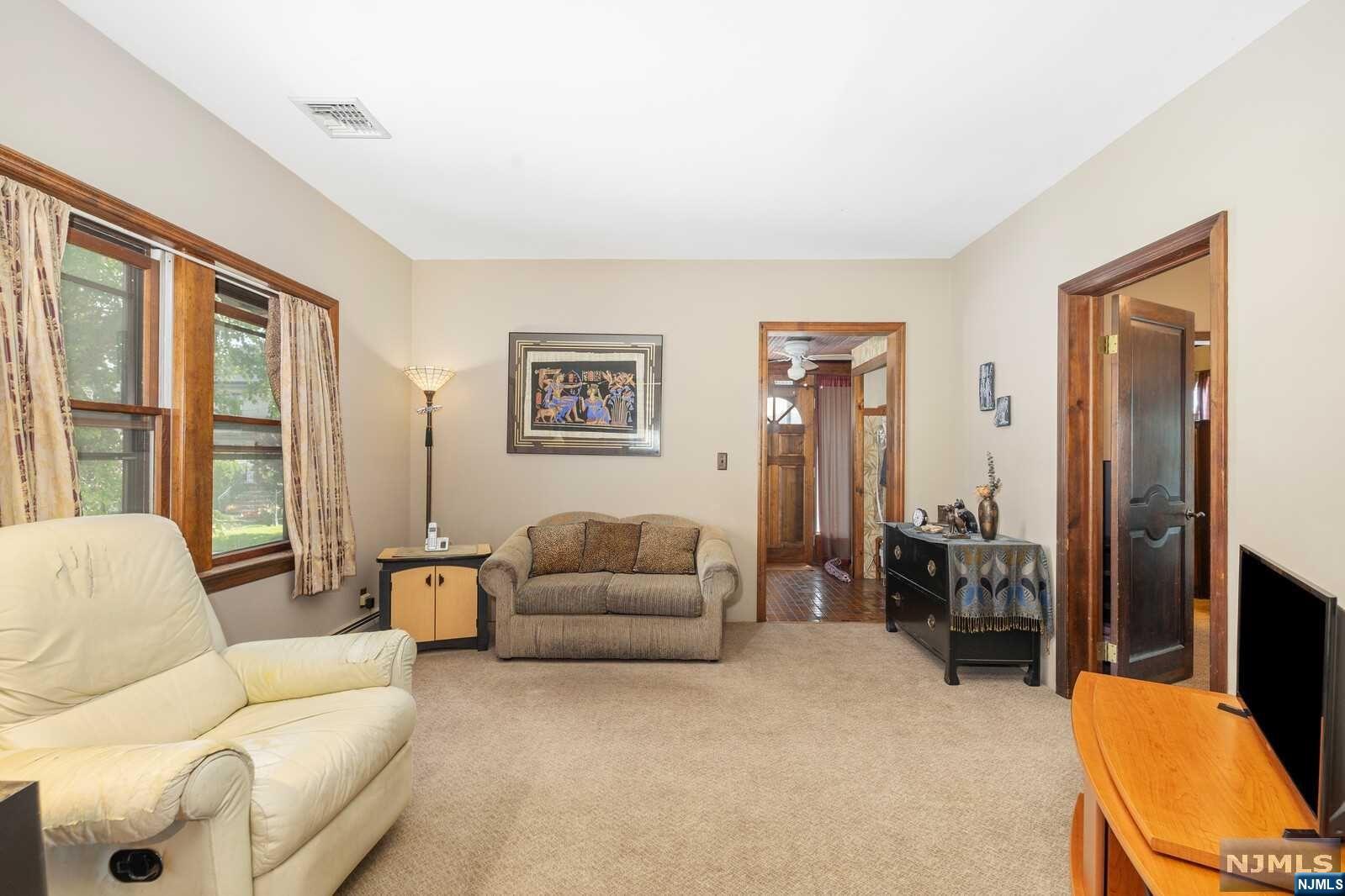 43 Eckel Road