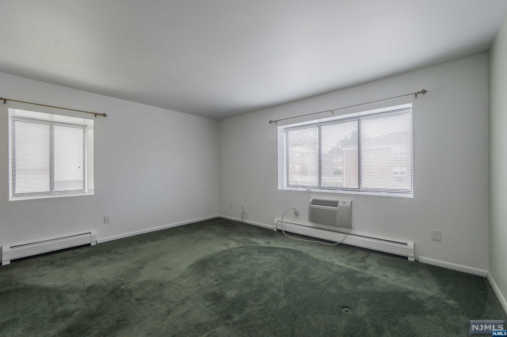 101 W Ridge Mews 101