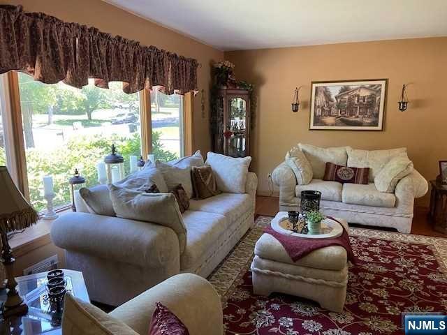 353 Ell Road