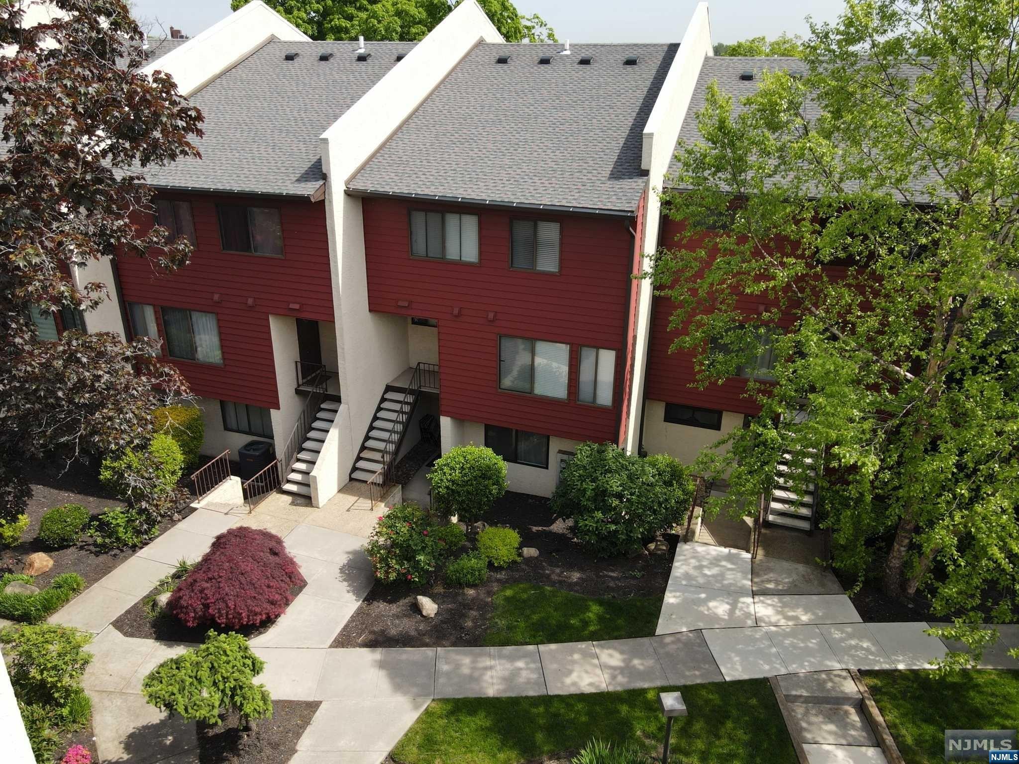 109 River Road