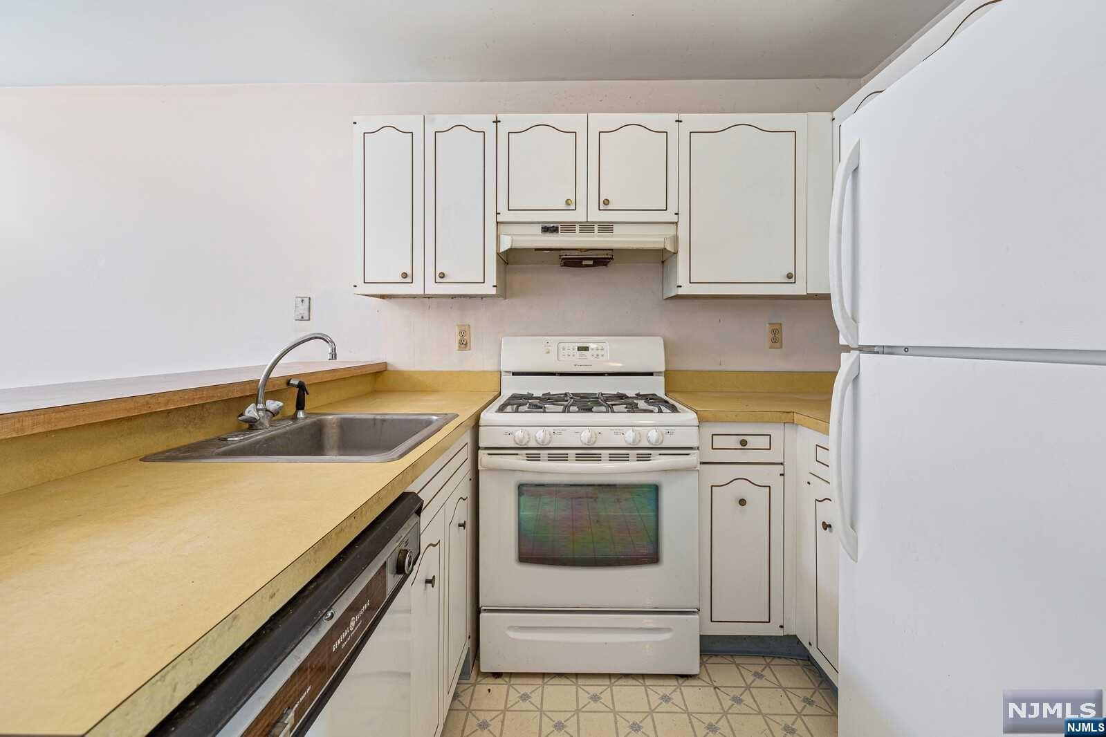 110 West Ridge Mews 110