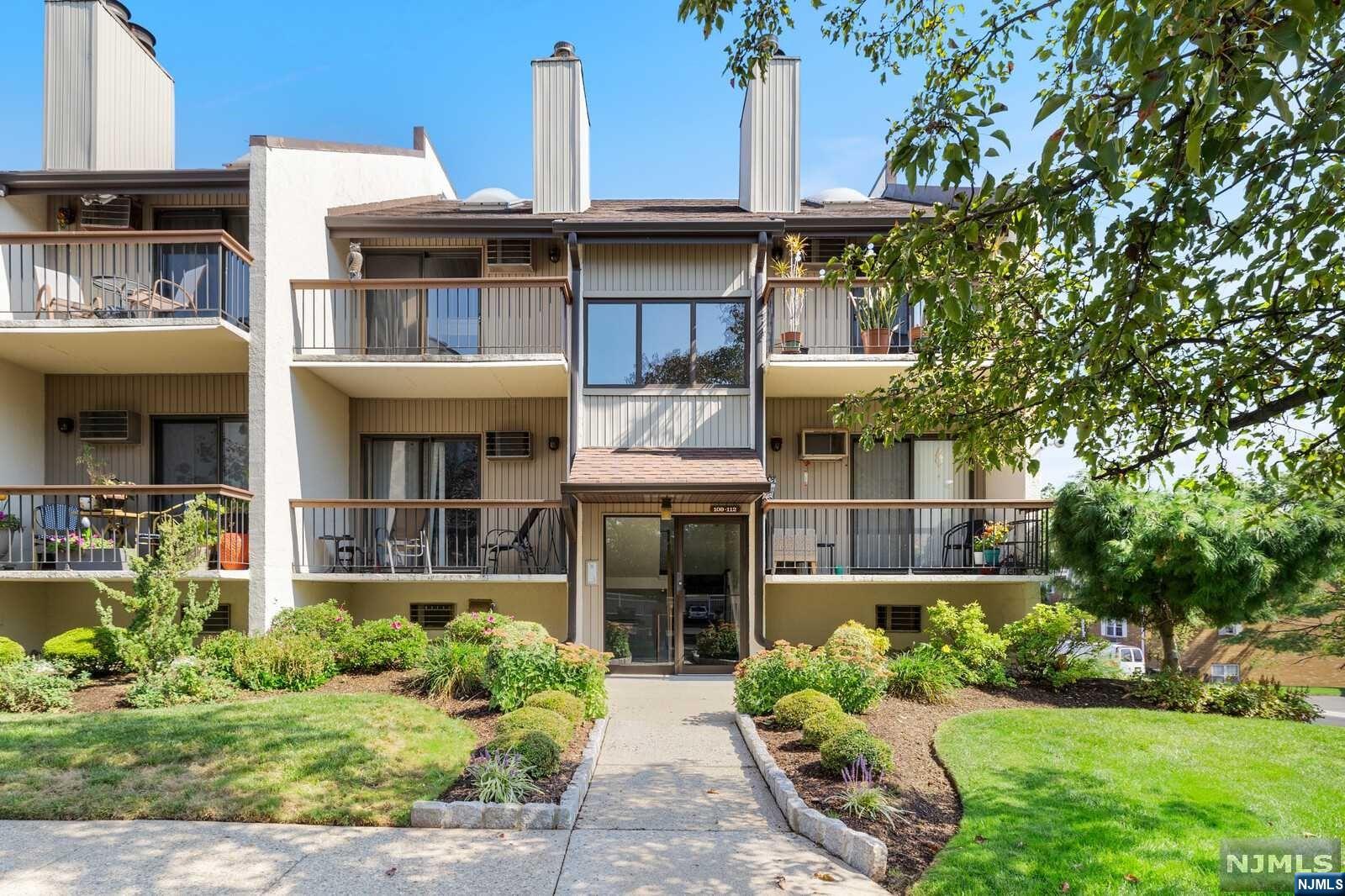 110 West Ridge Mews 110