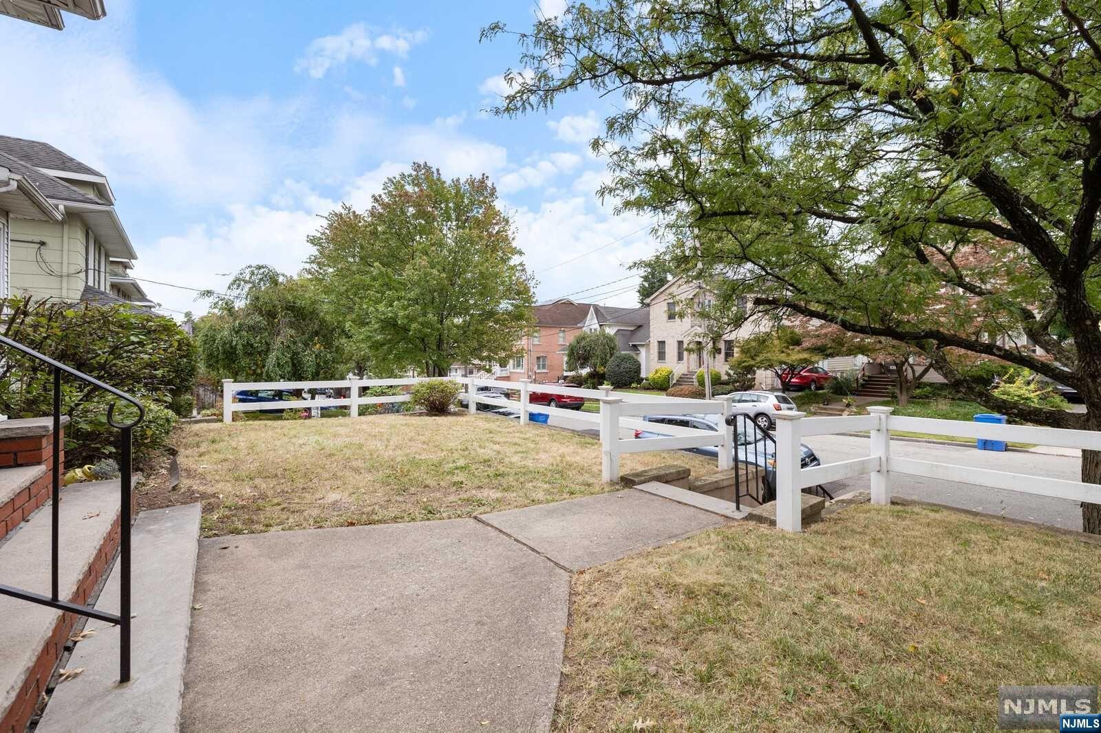 92 Beckwith Place
