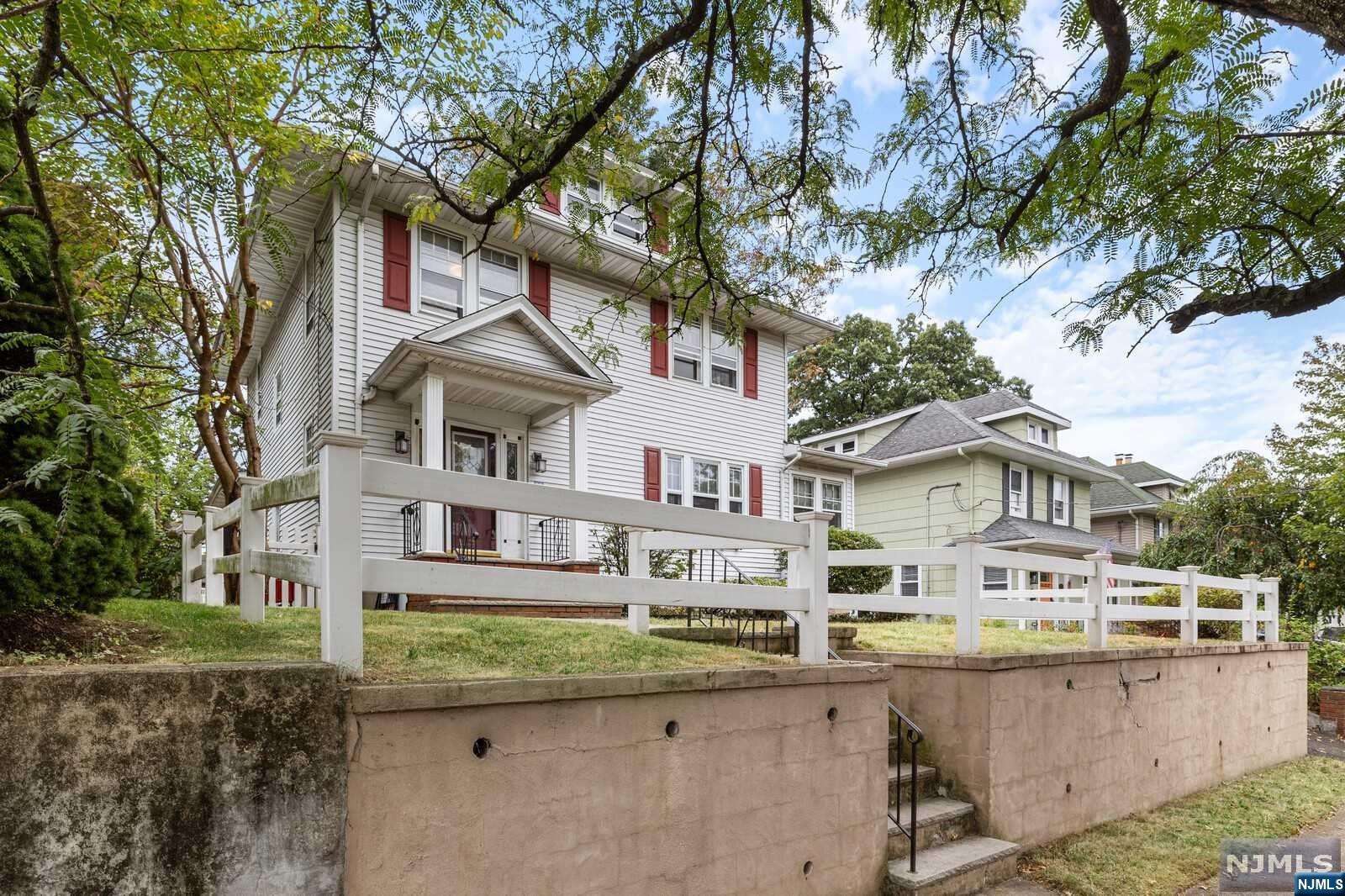 92 Beckwith Place