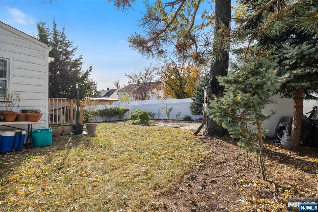 33 Lockwood Drive