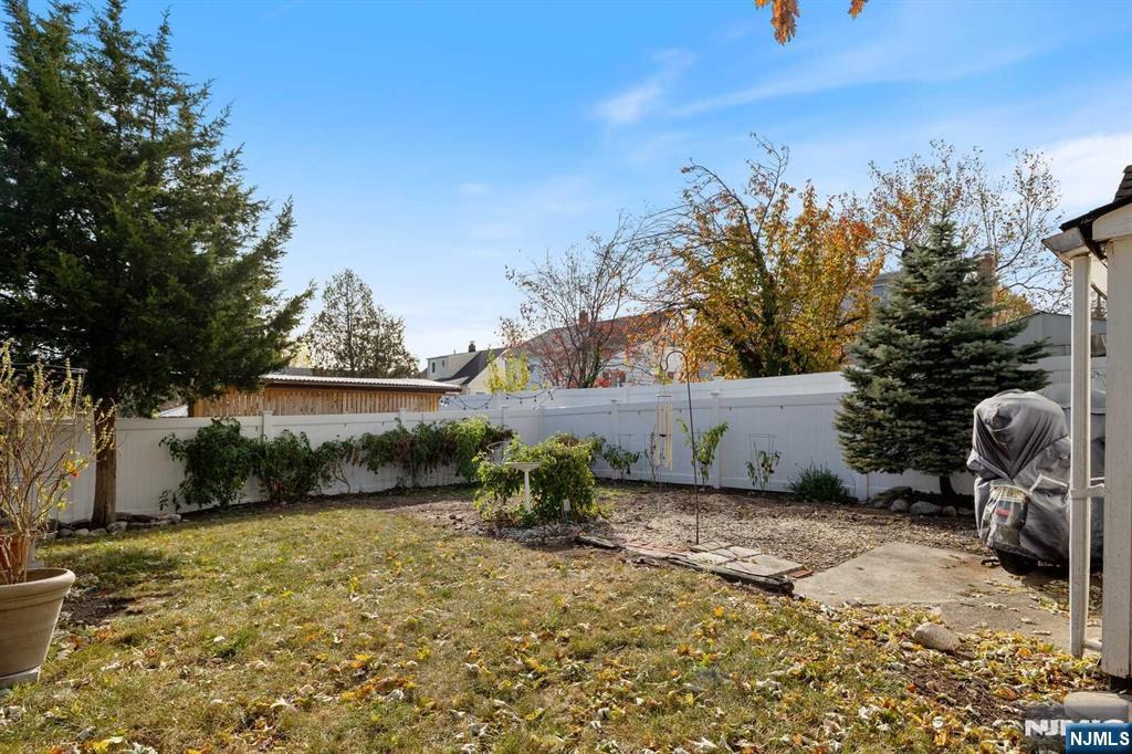 33 Lockwood Drive