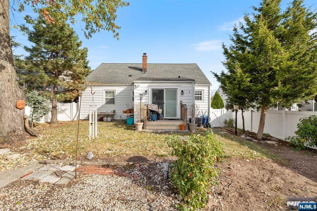 33 Lockwood Drive