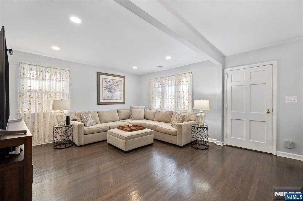 33 Lockwood Drive