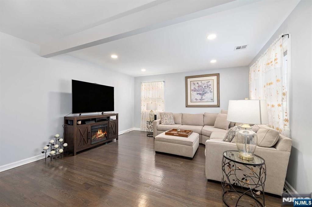 33 Lockwood Drive