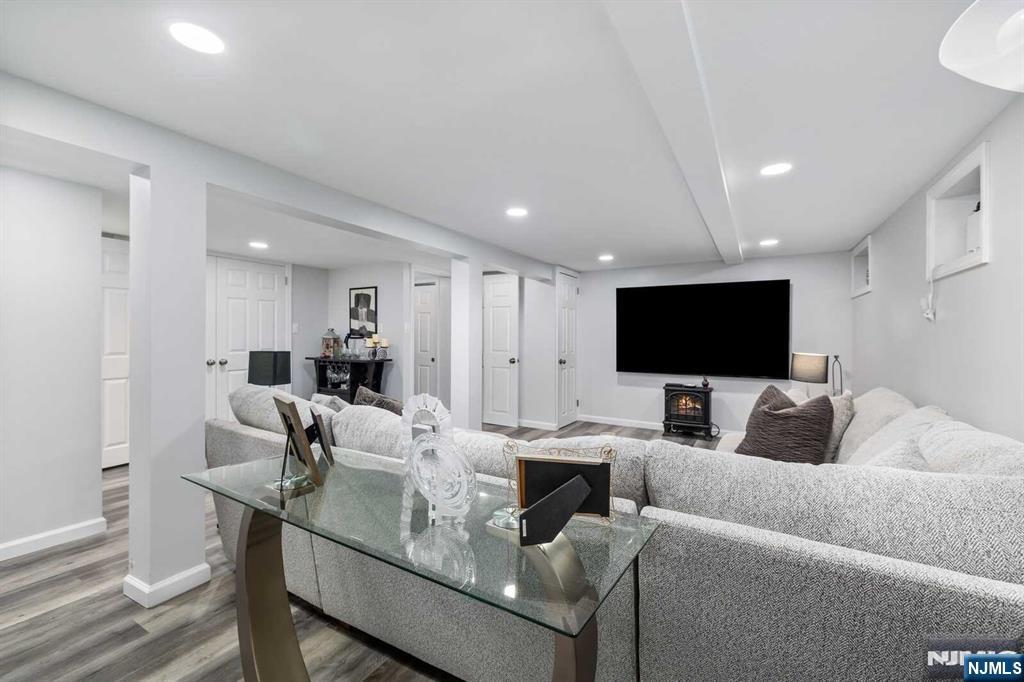 33 Lockwood Drive