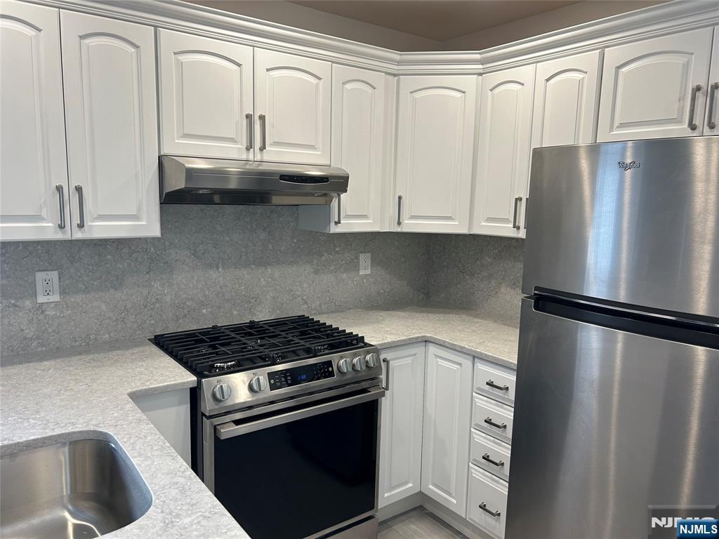 101 West Ridge Mews 101