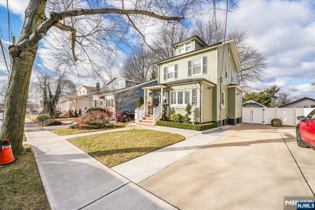130 Daniel Avenue