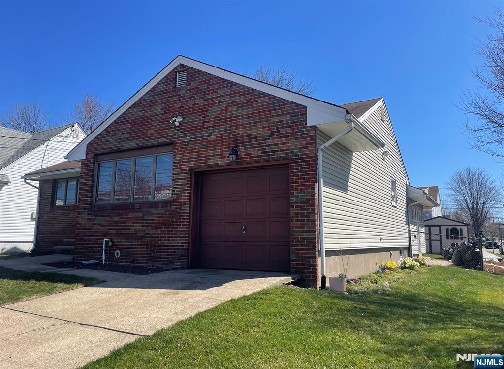 664 9th Street