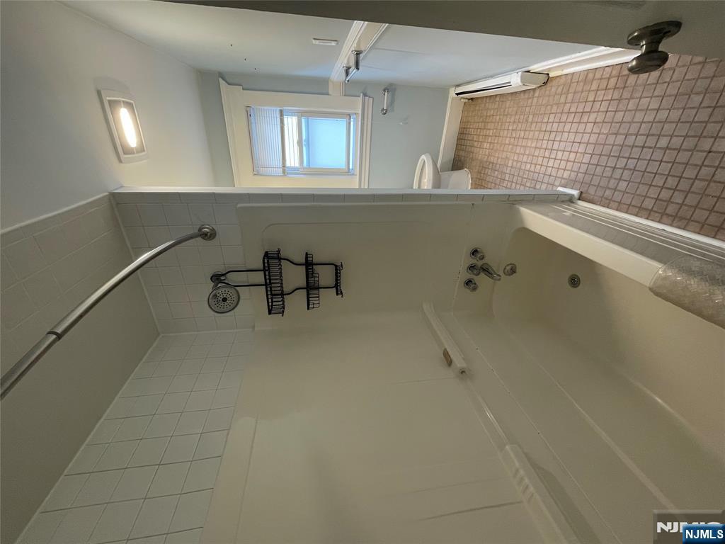 144 Tontine Avenue 2