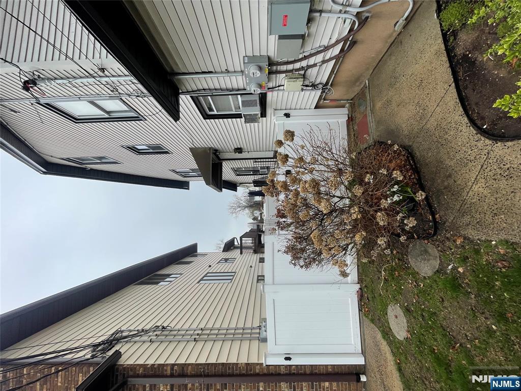 144 Tontine Avenue 2