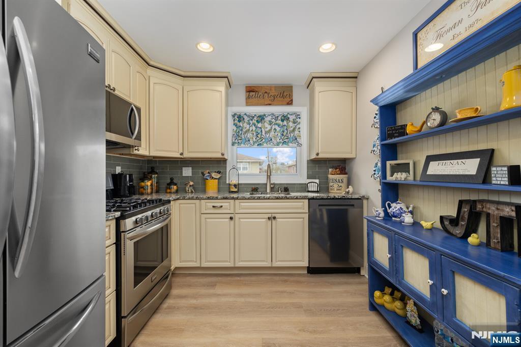1026 Gillis Place