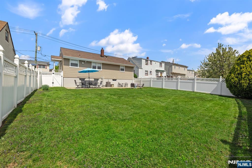 1026 Gillis Place
