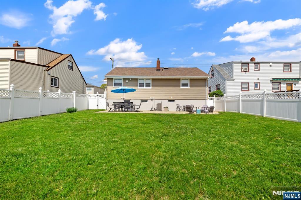 1026 Gillis Place