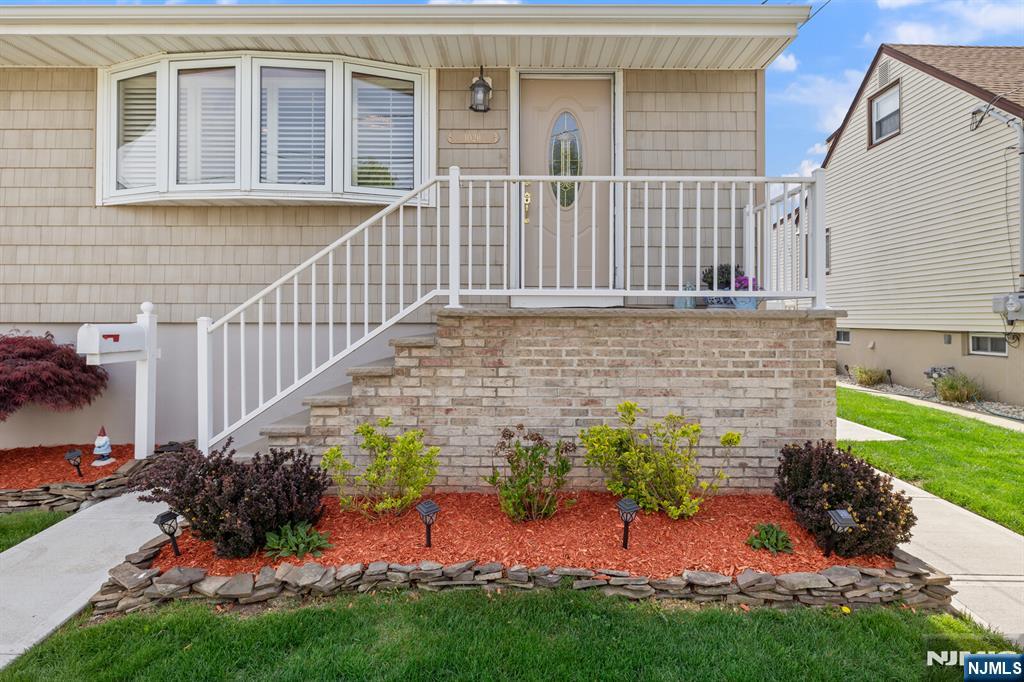 1026 Gillis Place
