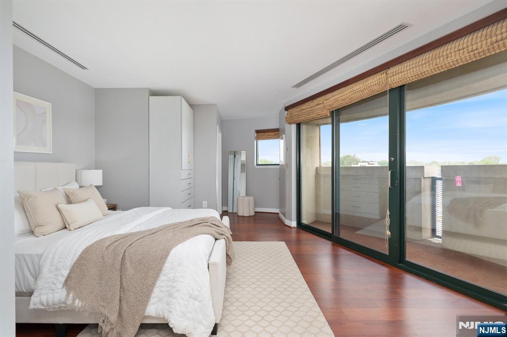 1 Orient Way 501