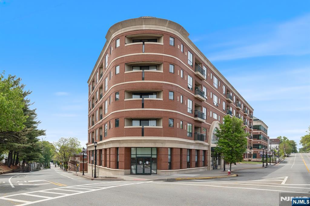 1 Orient Way 501