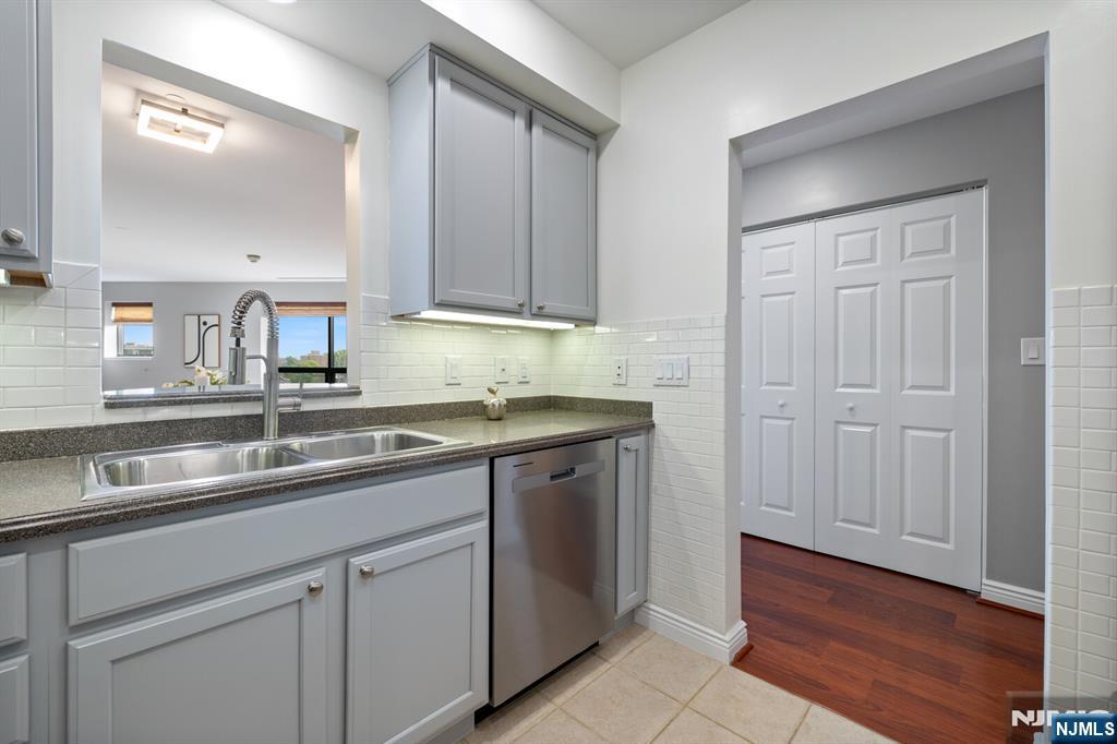 1 Orient Way 501