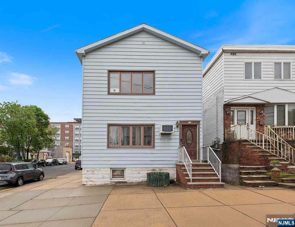 92 25th Street