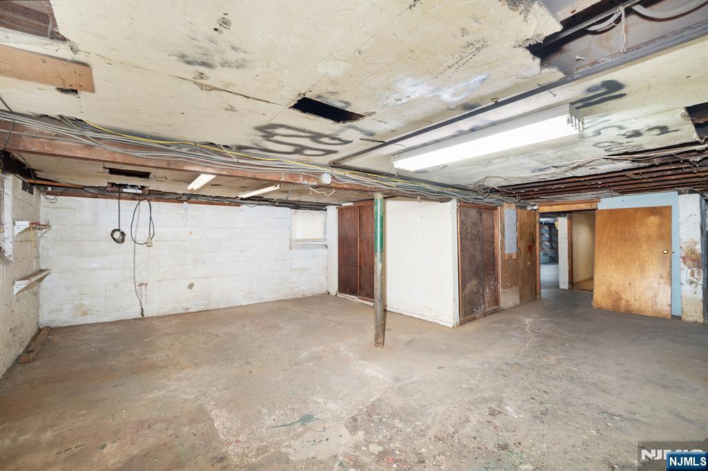 92 25th Street