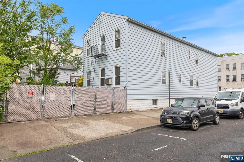 92 25th Street