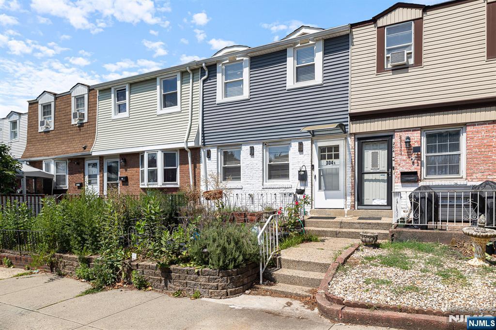 304A Stevens Avenue