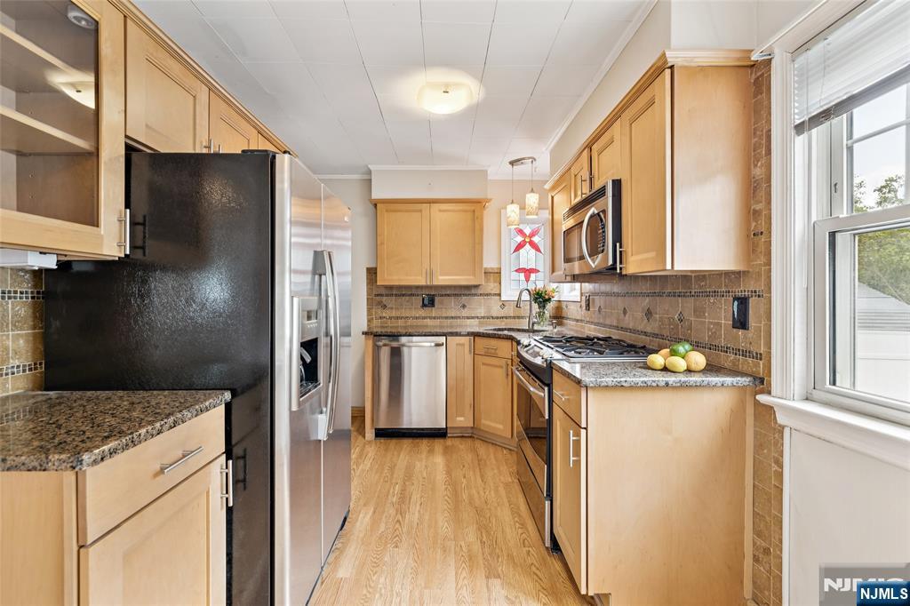 339 W Passaic Avenue